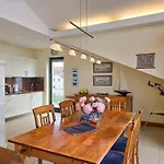 Friede-marie, Penthouse Lenea *