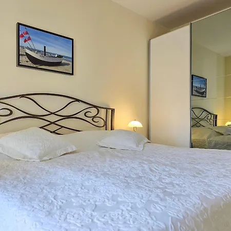 Friede-marie, Penthouse Lenea Apartment *