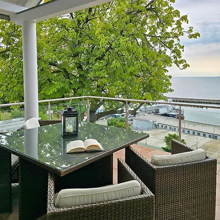 Friede-marie, Penthouse Lenea Apartment