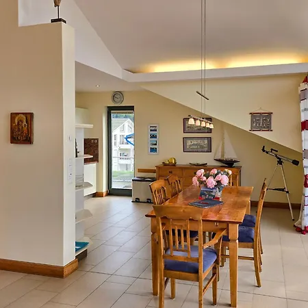 Friede-marie, Penthouse Lenea *